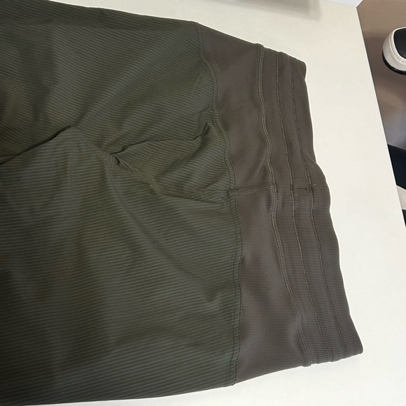 🍋 Lululemon Dance Studio Joggers Size 6 - Picture 4 of 7